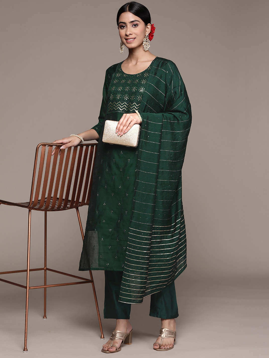 

Ishin Ethnic Motifs Embroidered Sequinned Kurta with Trousers & With Dupatta, Green
