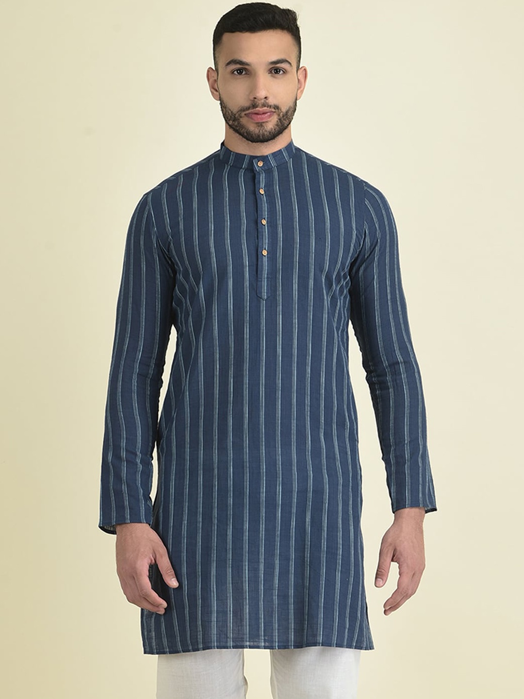 

Anouk Men Striped Jacquard Kurta, Navy blue