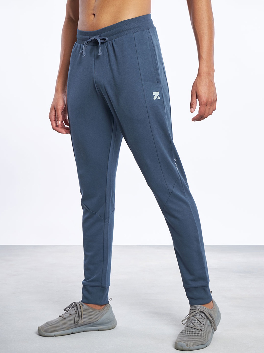 

Zymrat Men Brand Logo Printed Jogger, Blue