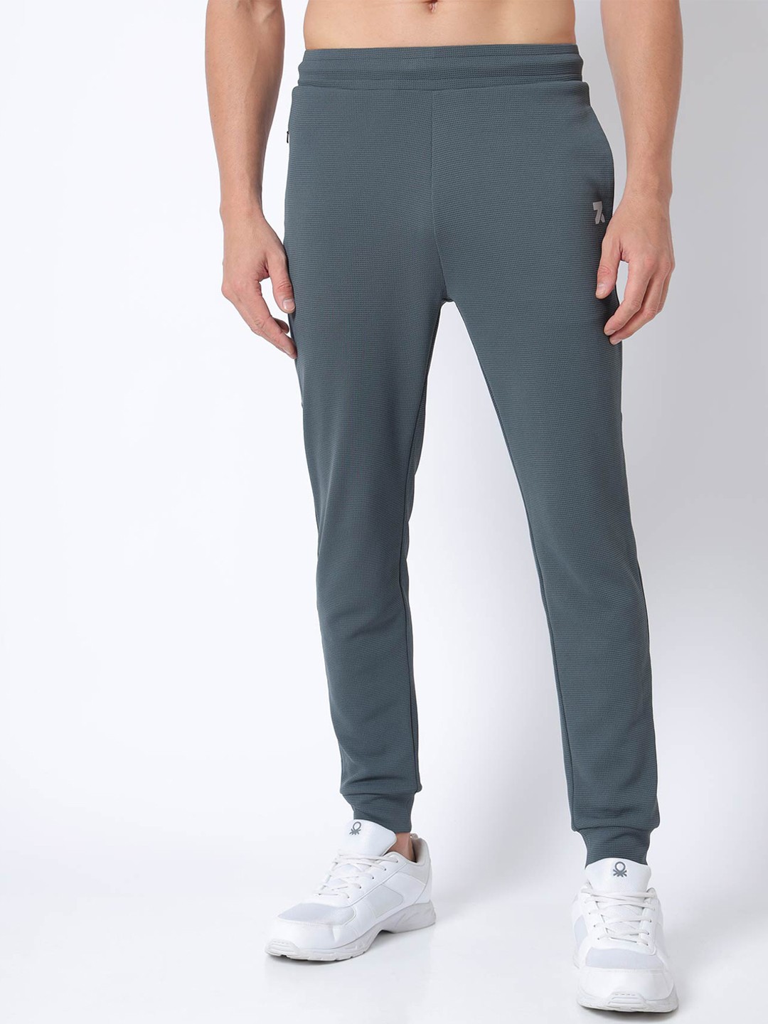 

Zymrat Men SuperVent Self Design Training Joggers, Grey