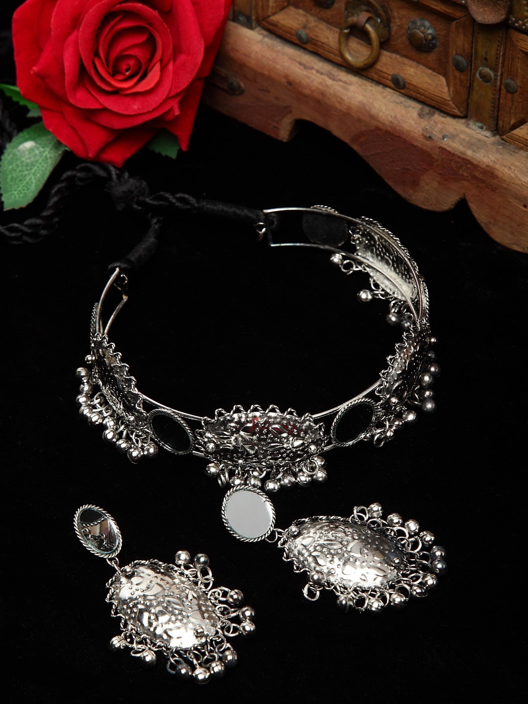 

Moedbuille Silver-Plated Mirror & Ghungroo Studded Jewellery Set