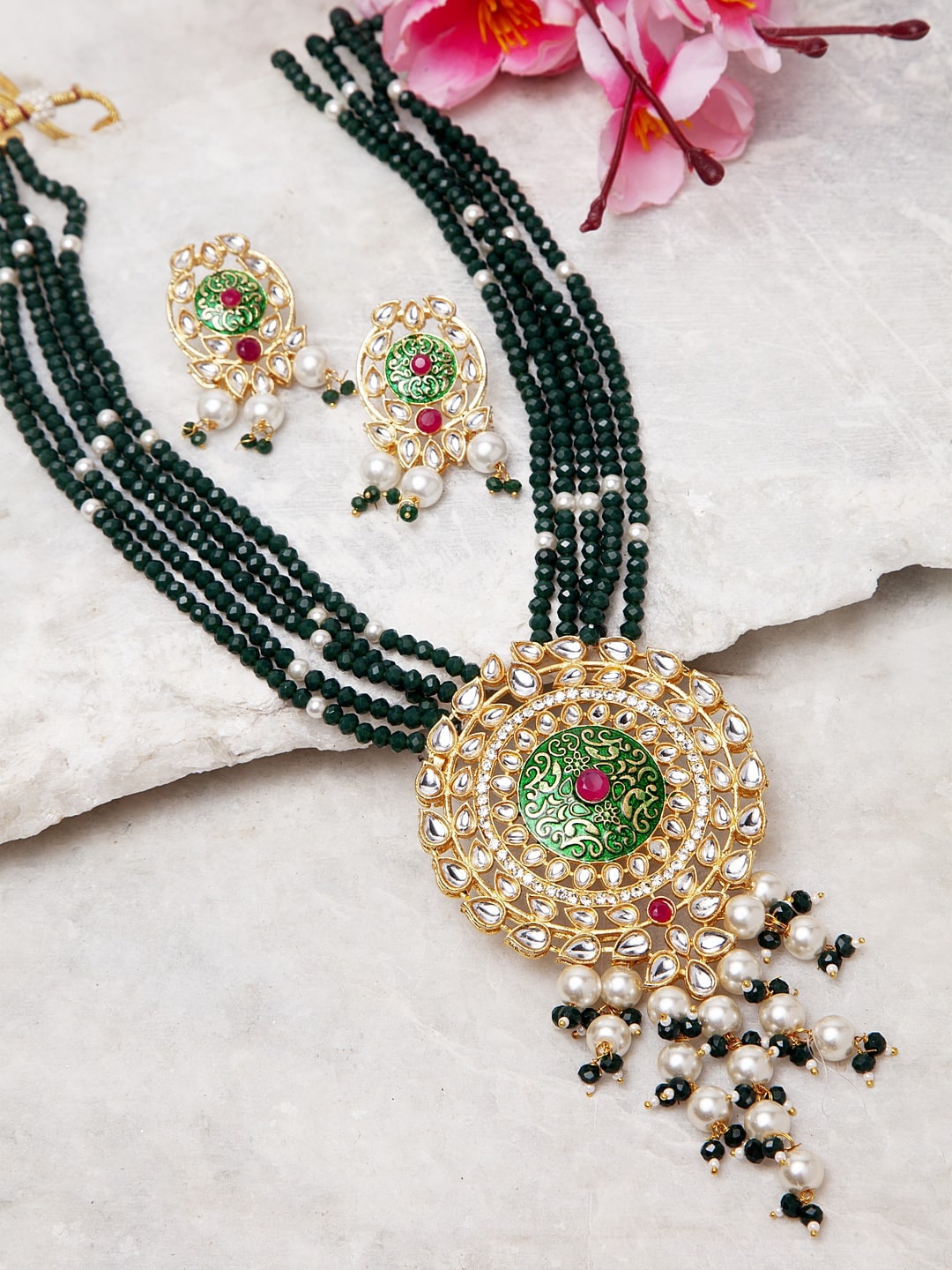 

Moedbuille Gold-Plated Kundan-Studded & Pearl Beaded Jewellery Set, Green