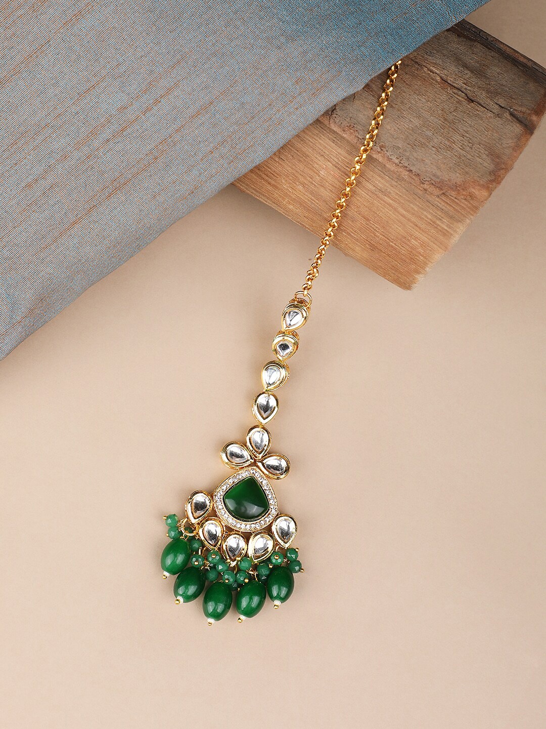 

ANIKAS CREATION Gold-Plated Kundan Studded & Pearl Beaded Maang Tikka, Green