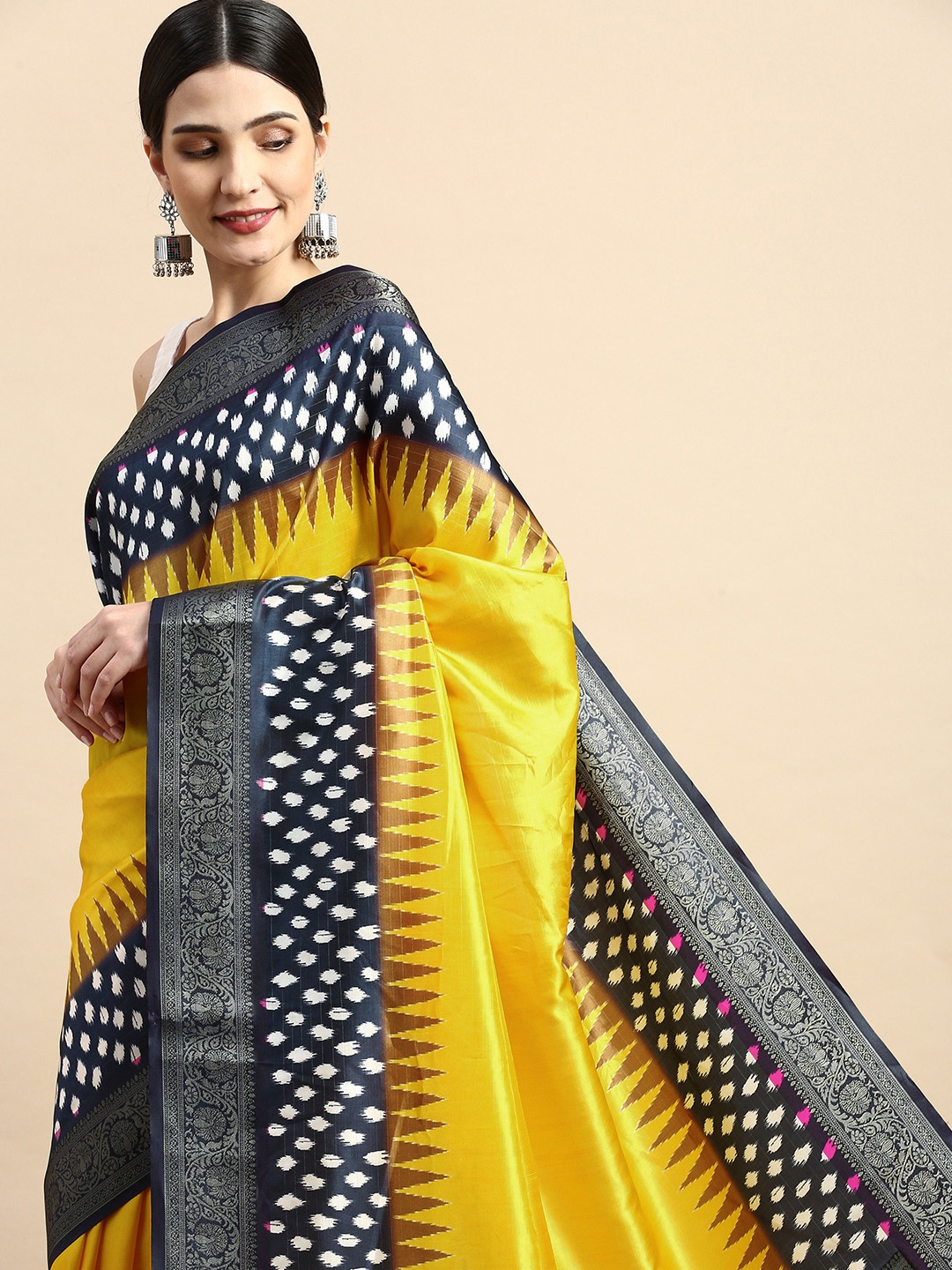 

VASTRANAND Zari Ikat Saree, Yellow