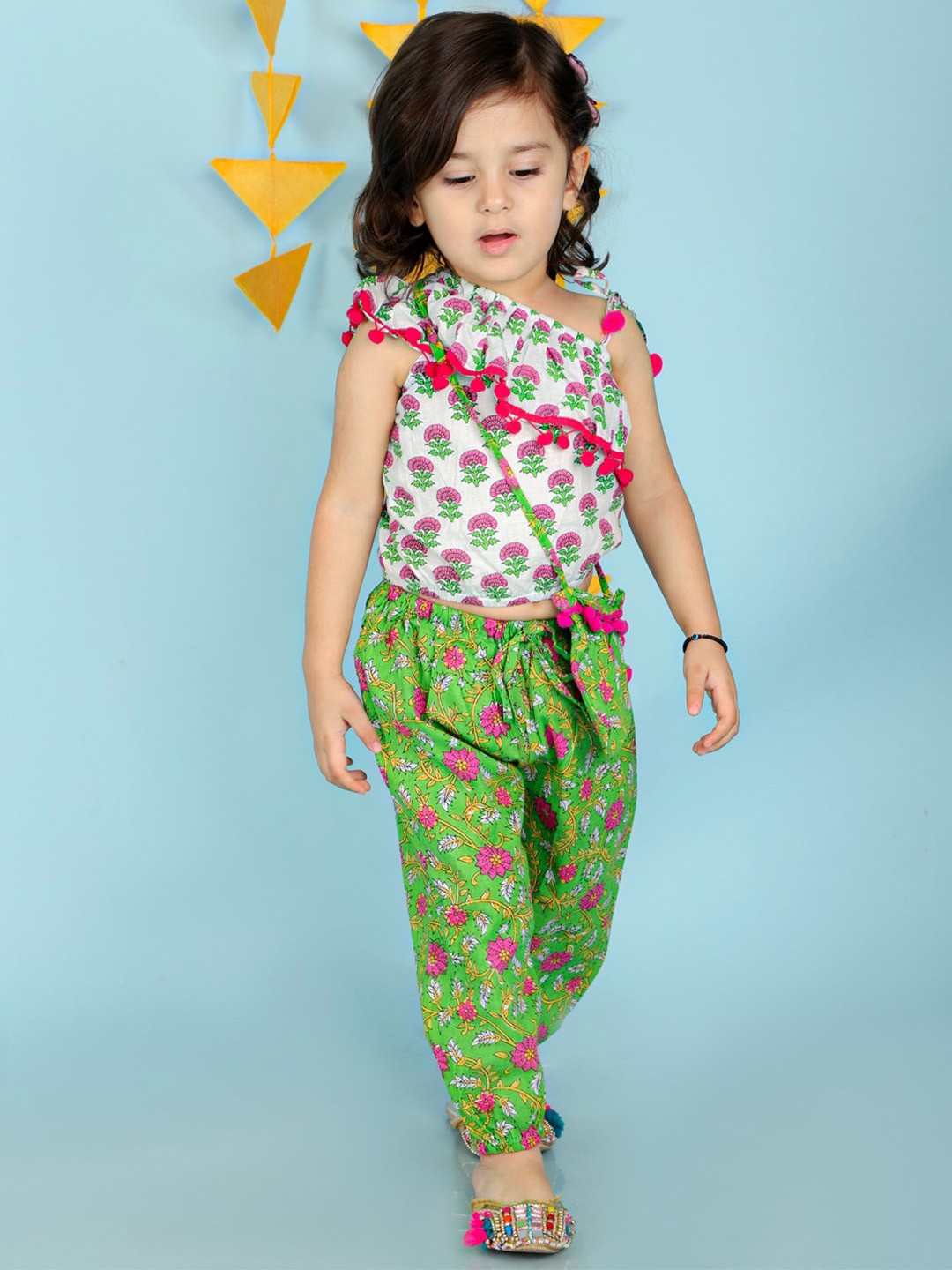 

KID1 Girls Printed Pure Cotton One Shoulder Top with Trousers, White
