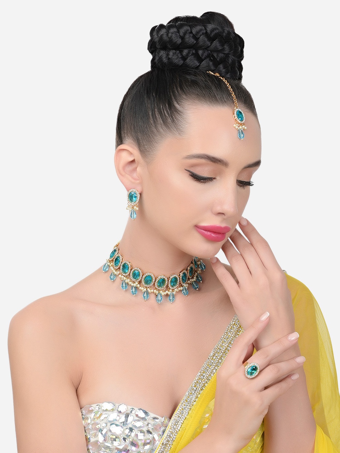

Zaveri Pearls Gold-Plated Stone-Studded Jewellery Set