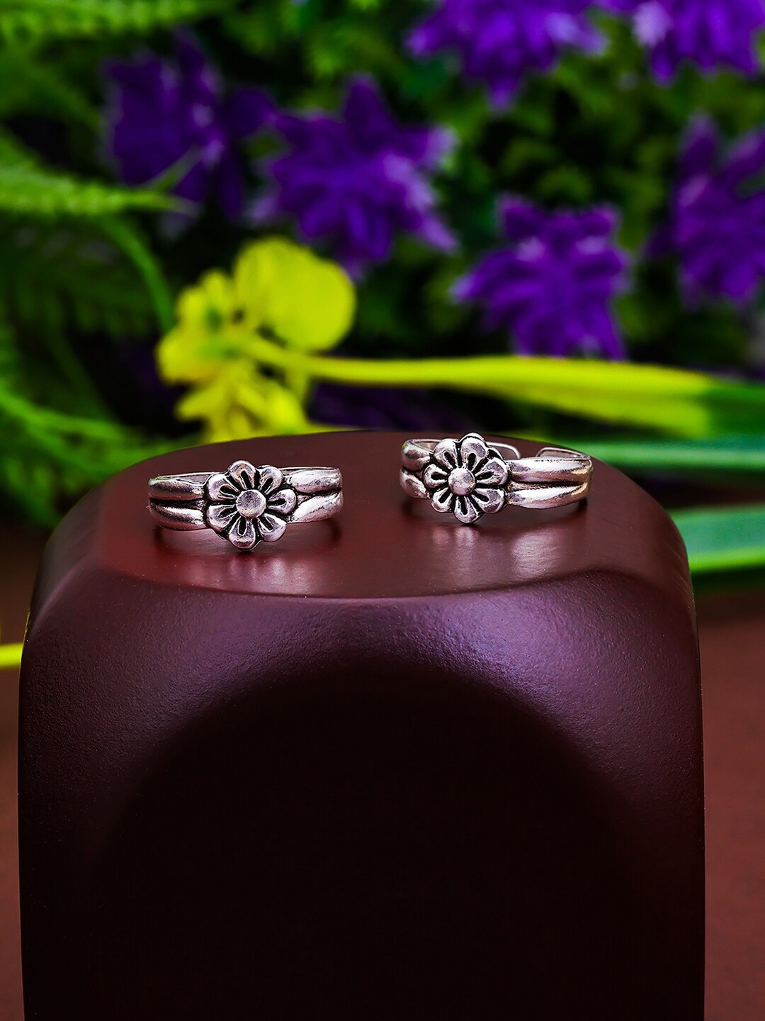 

Pissara by Sukkhi 925 Sterling Silver & Rhodium-Plated Adjustable Toe Rings