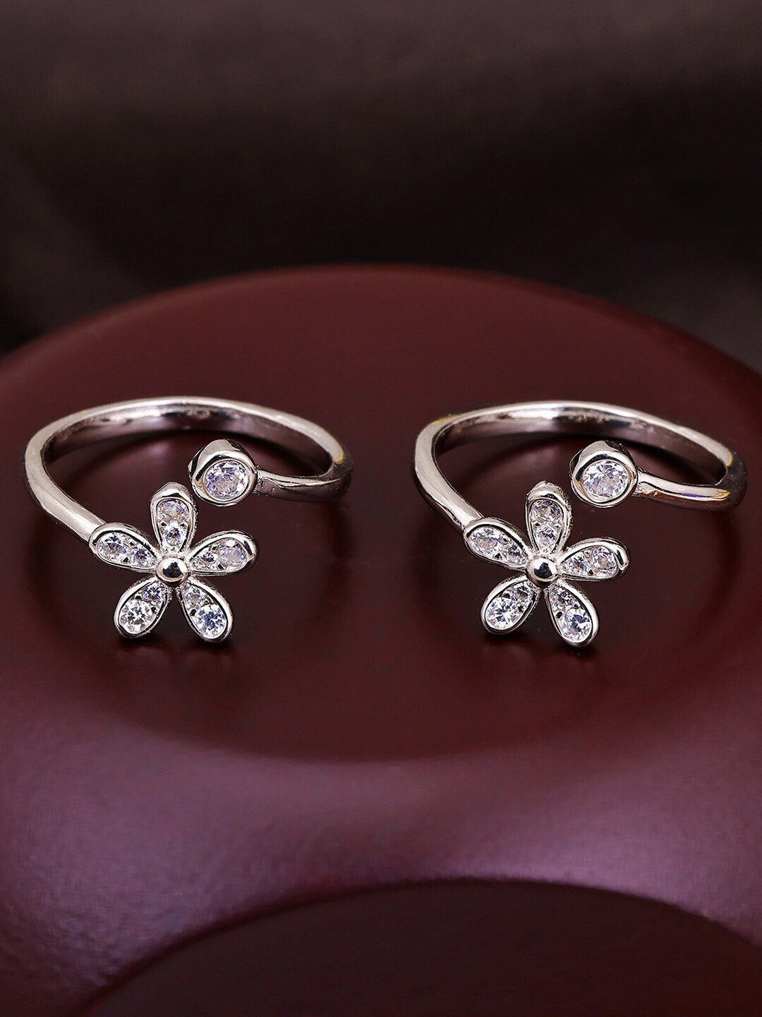 

Pissara by Sukkhi Set Of 2 925 Sterling Silver Rhodium-Plated CZ-Studded Adjustable Toe Rings