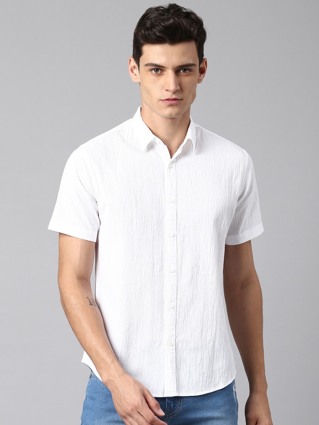 

Dennis Lingo Men Self Design Spread Collar Pure Cotton Casual Shirt, White