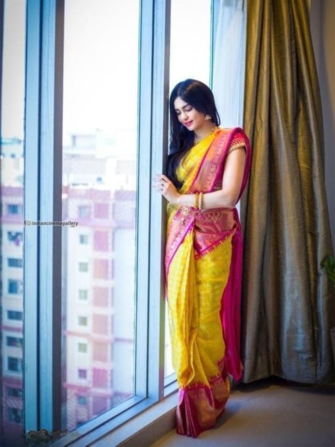 

ORUS Woven Design Zari Silk Blend Kanjeevaram Saree, Mustard