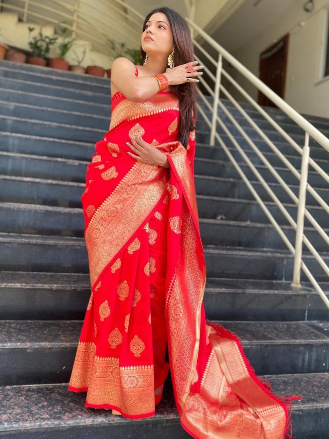 

ORUS Ethnic Motif Woven Design Pure Silk Banarasi Saree, Red