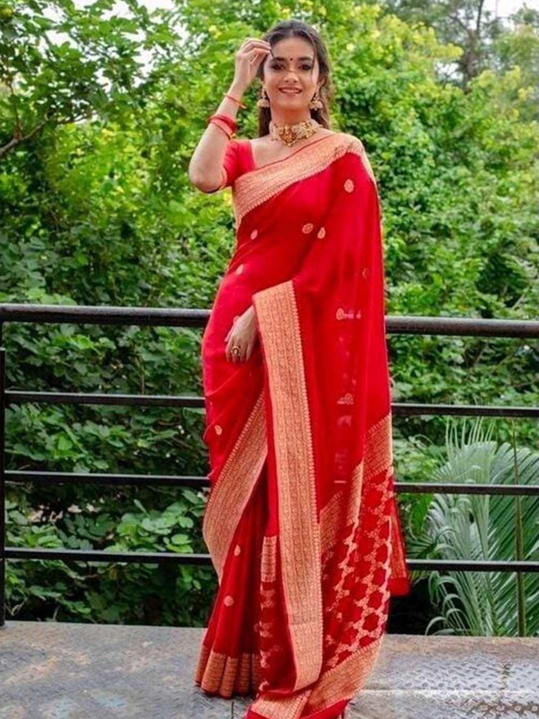 

ORUS Woven Design Zari Silk Blend Banarasi Saree, Red