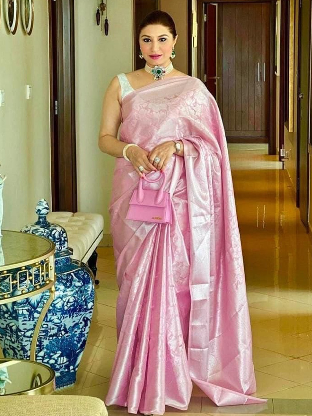 

ORUS Woven Design Zari Silk Blend Kanjeevaram Saree, Pink