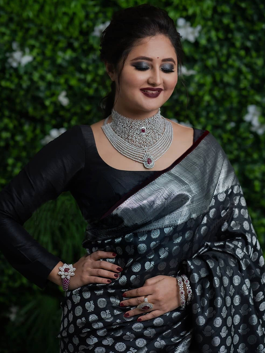 

ORUS Ethnic Motif Woven Design Zari Kanjeevaram Saree, Black