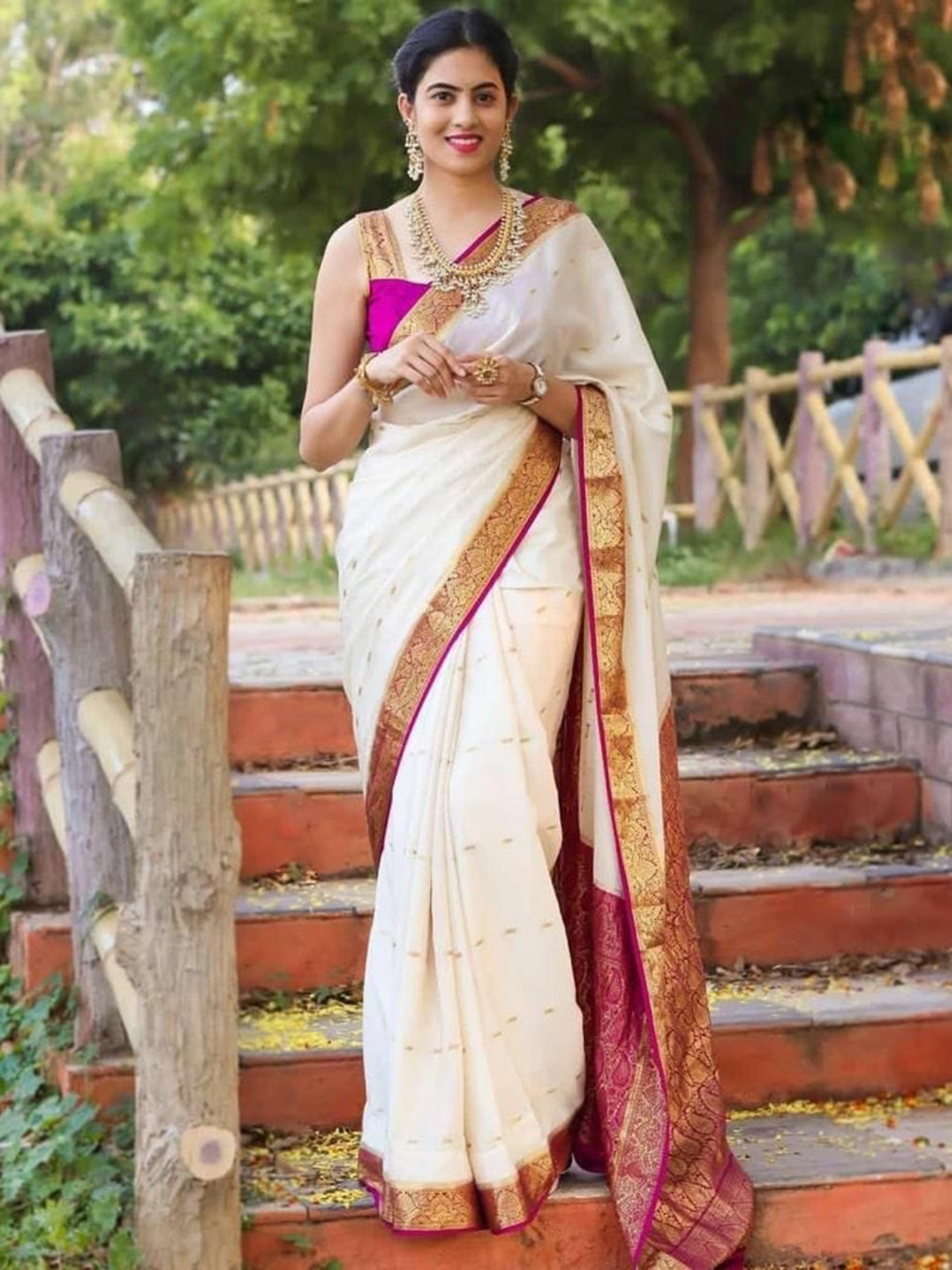 

ORUS Ethnic Motif Woven Design Zari Pure Silk Kanjeevaram Saree, White