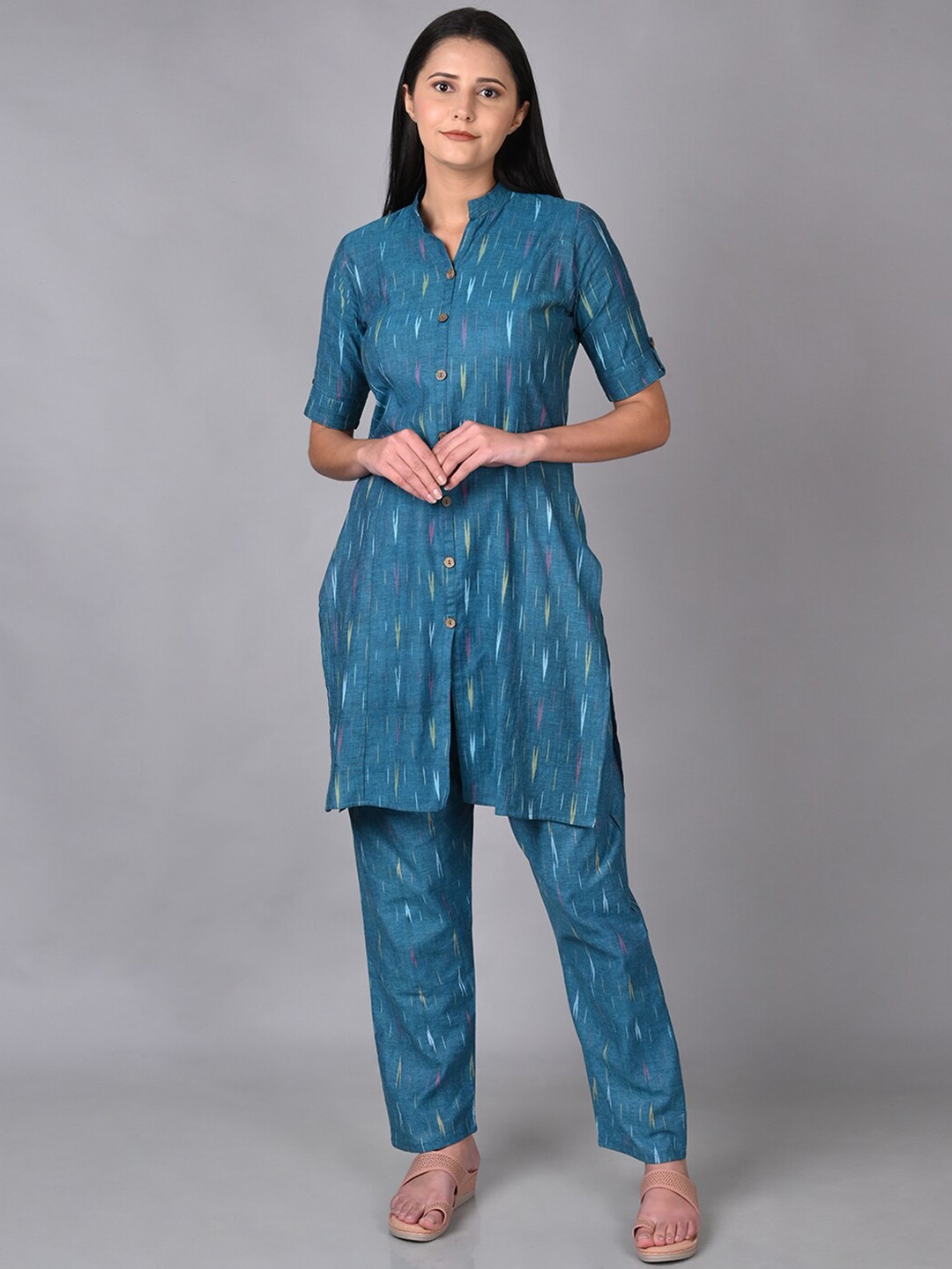 

Vastraa Fusion Geometric Printed Pure Cotton Kurti with Palazzos, Teal