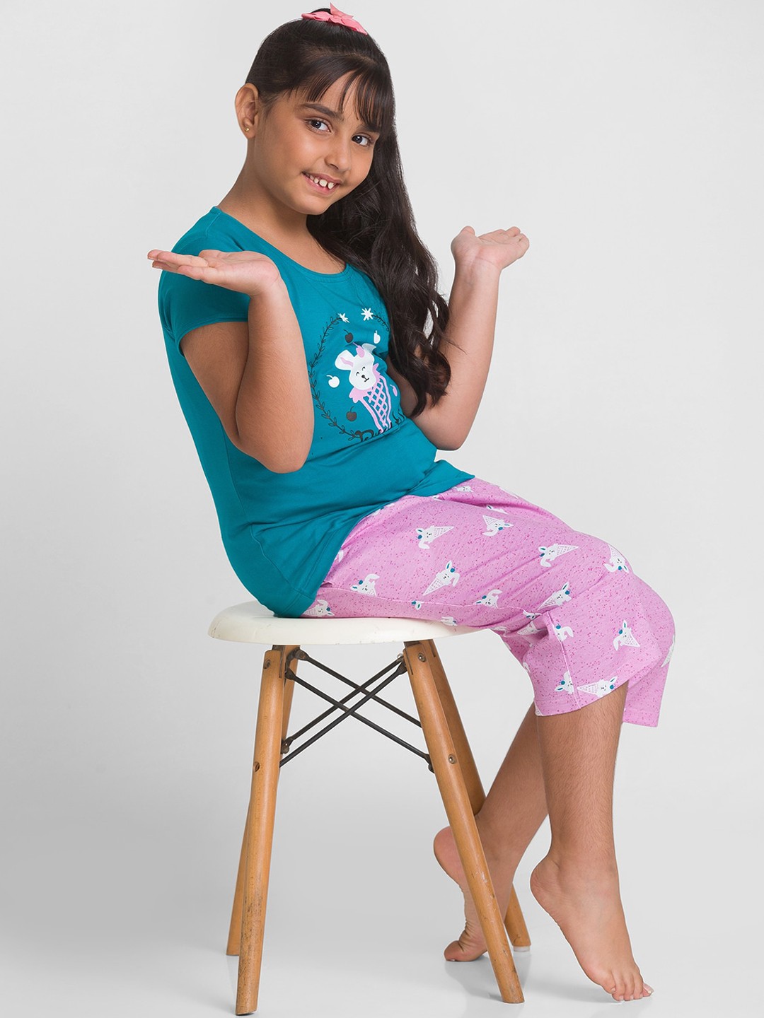 

AV2 Girls Conversational Printed Pure Cotton Night Suit, Blue