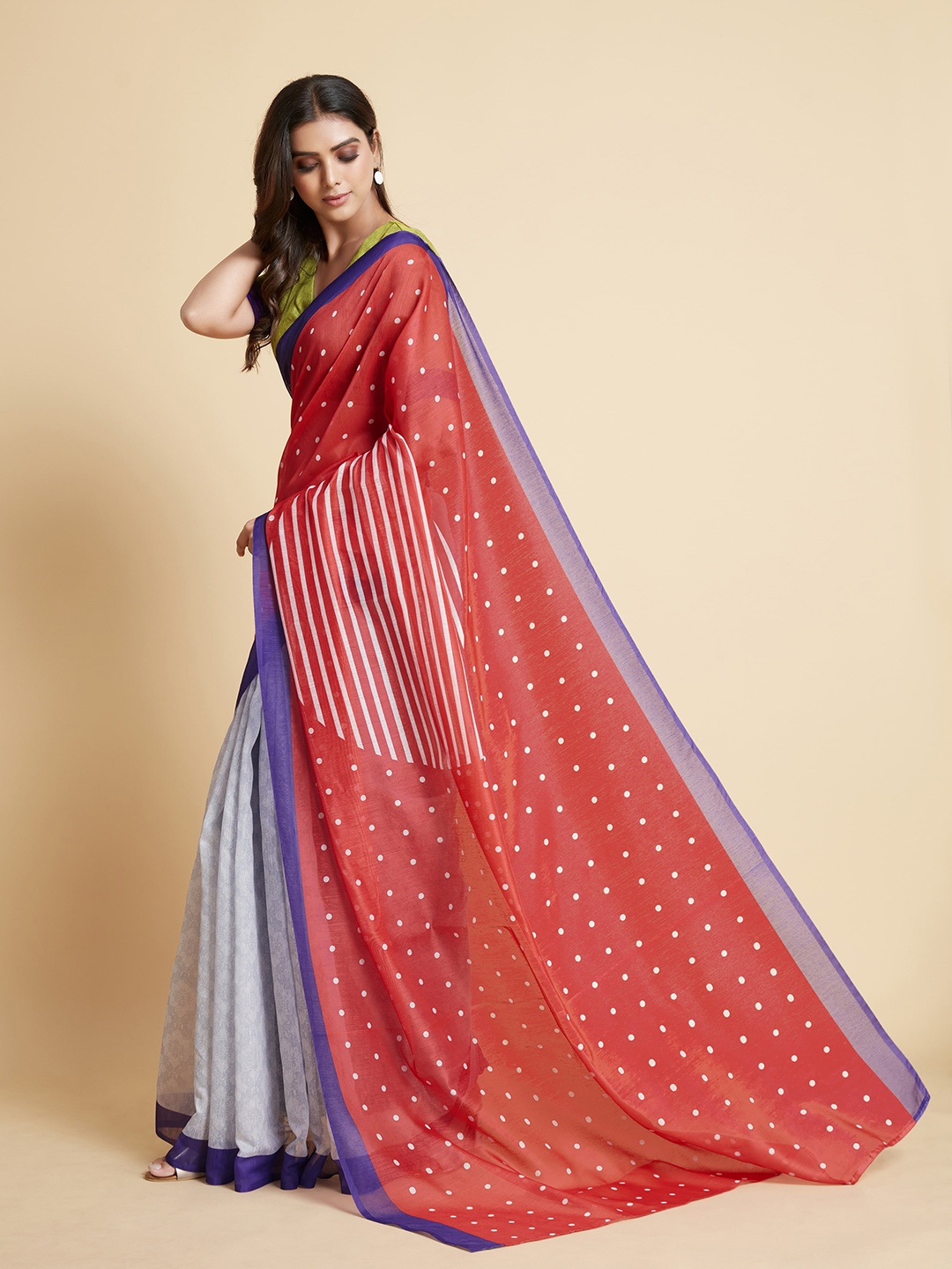 

Sangria Polka Dot Printed Saree, Red