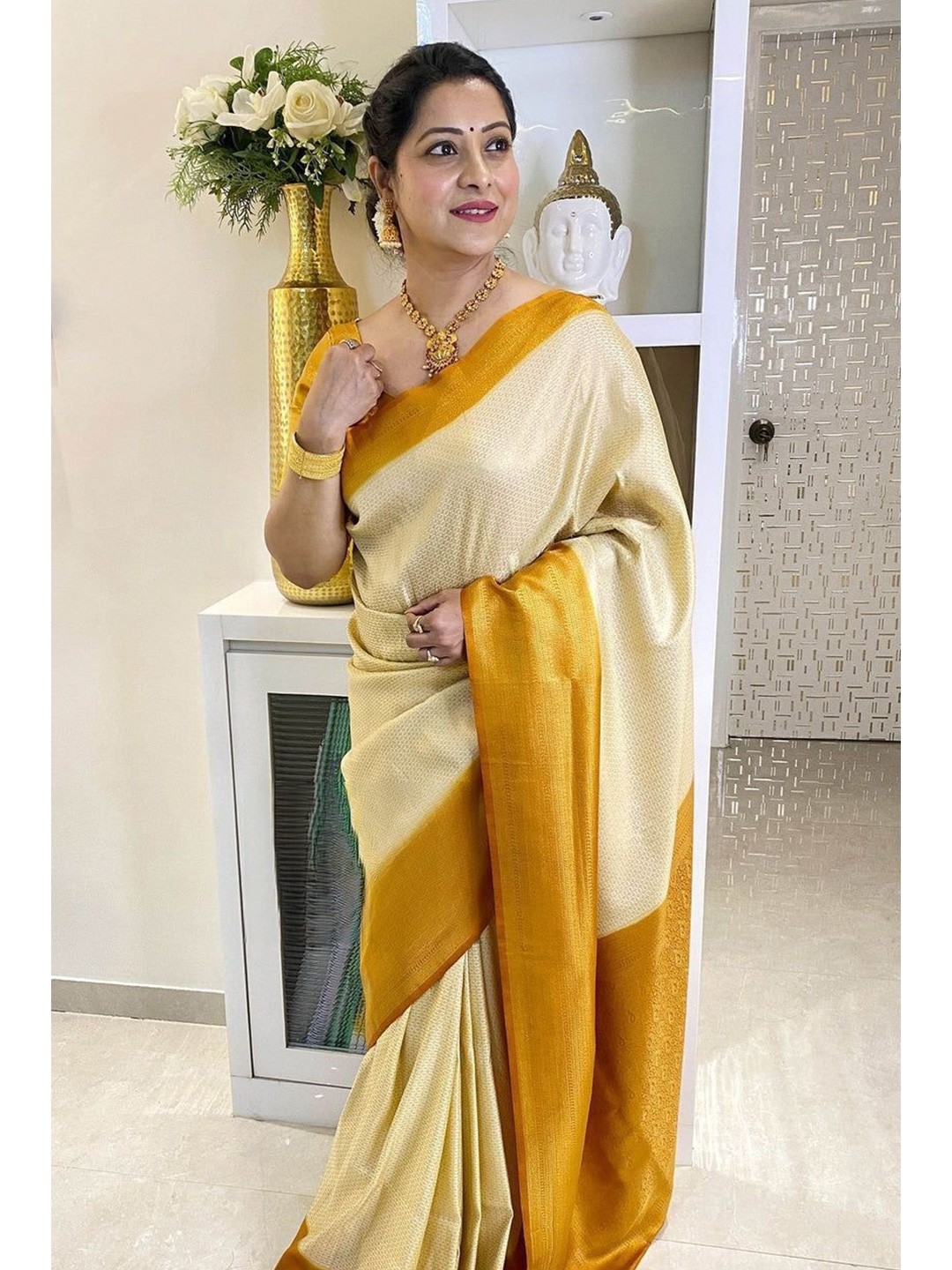 

Wuxi Woven Design Zari Pure Silk Banarasi Saree, Cream