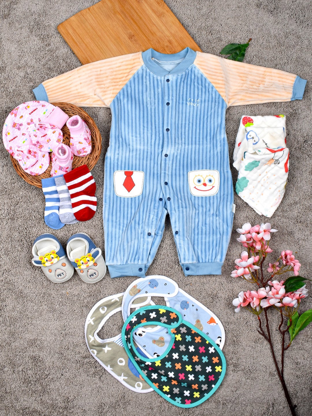 

Moms Home Infants 14 Pcs Organic Cotton Gift Set, Blue
