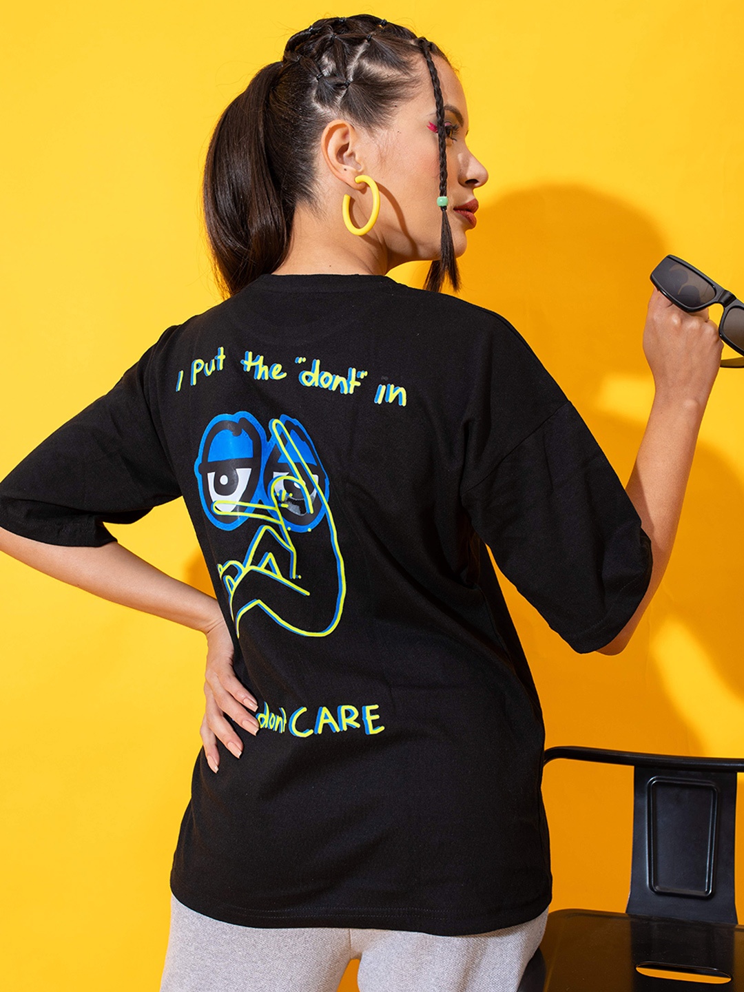 

Stylecast X Hersheinbox Women Typography Printed Boxy Pure Cotton T-shirt, Black