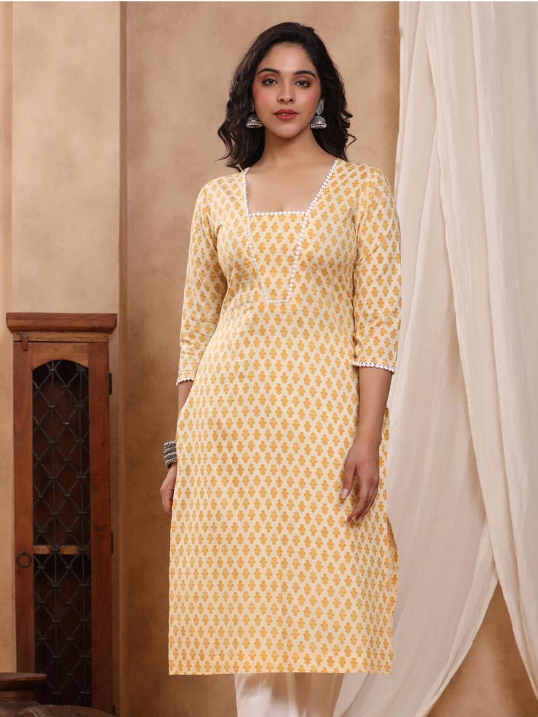 

Baisacrafts Women Mustard Yellow Ethnic Motifs Printed Floral Kurta
