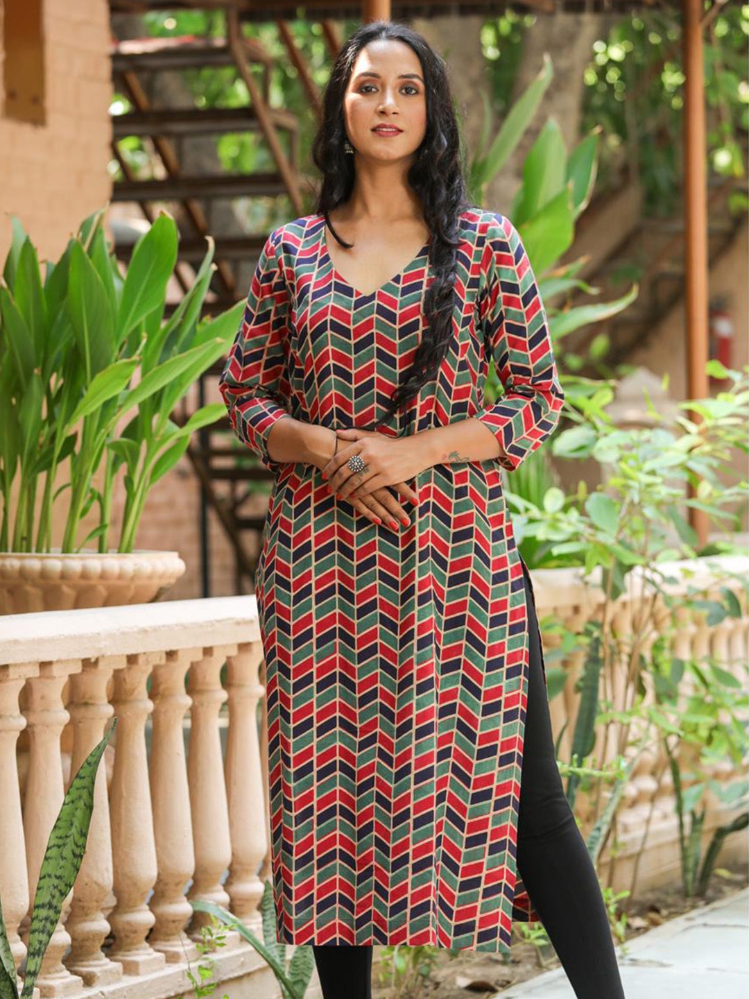 

Baisacrafts Women Multicoloured Geometric Printed Kurta, Multi