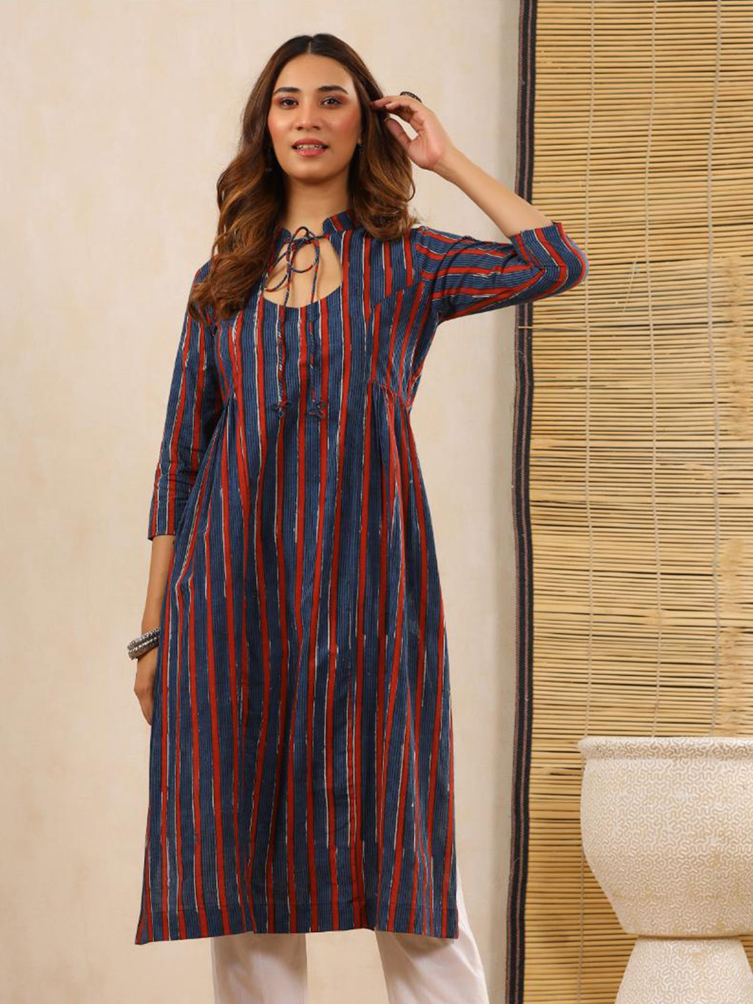 

Baisacrafts Women Blue & Red Striped Kurta