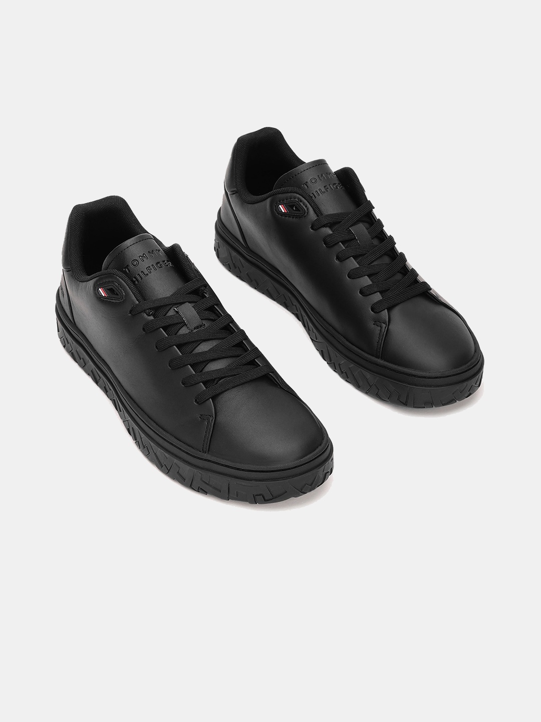 

Tommy Hilfiger Men Leather Lace-Ups Sneakers, Black
