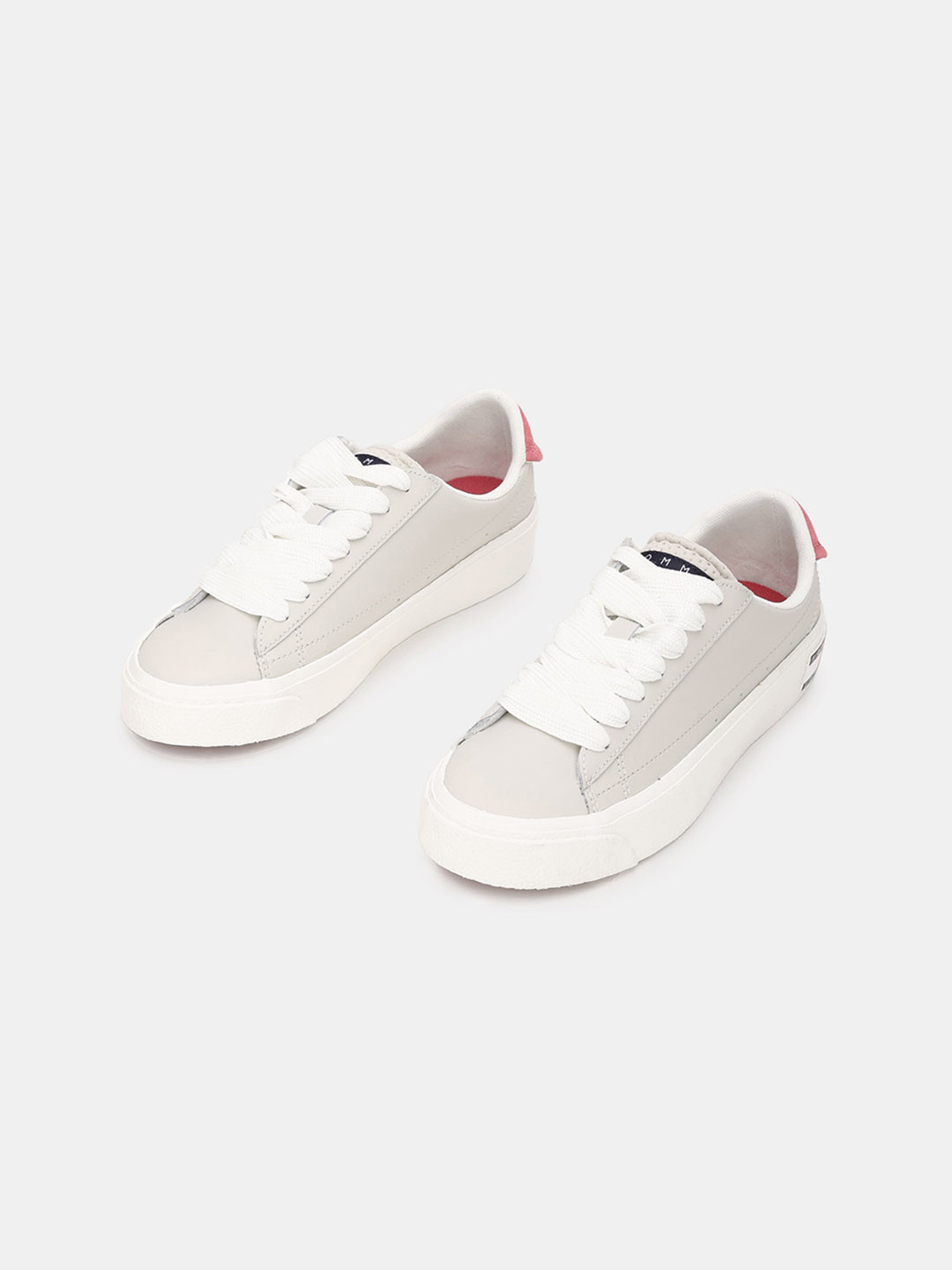 

Tommy Hilfiger Women Colourblocked Leather Sneakers, Beige
