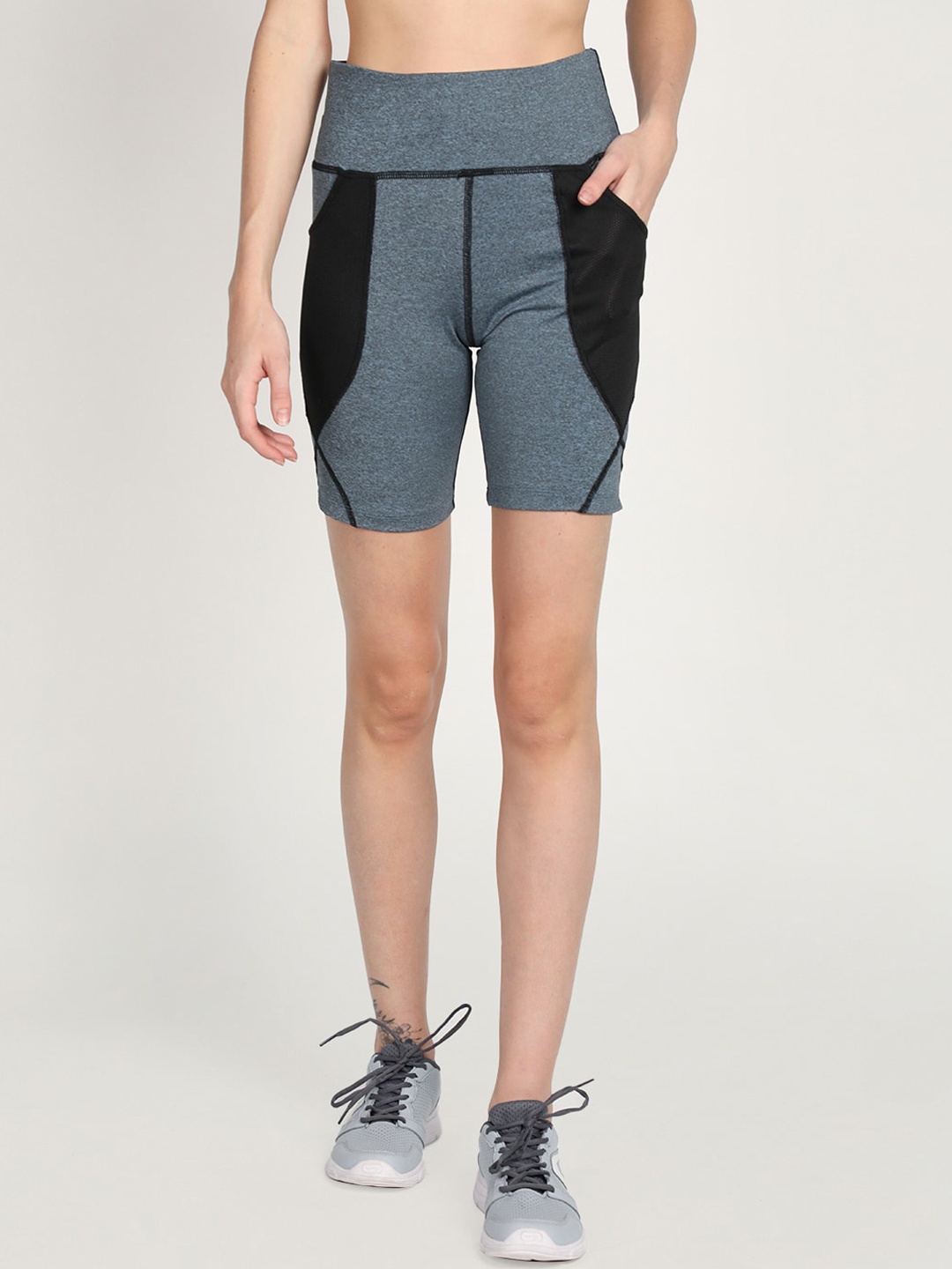 

CHKOKKO Women Colourblocked Slip-On Slim Fit Cycling Sports Shorts, Grey