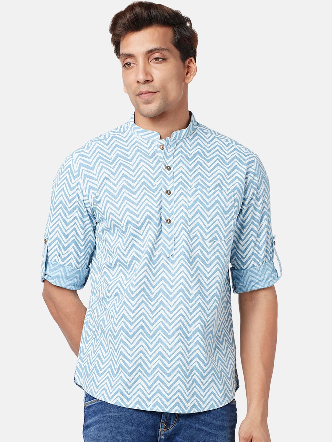 

indus route by Pantaloons Men Chevron Printed Cotton Kurta, Blue