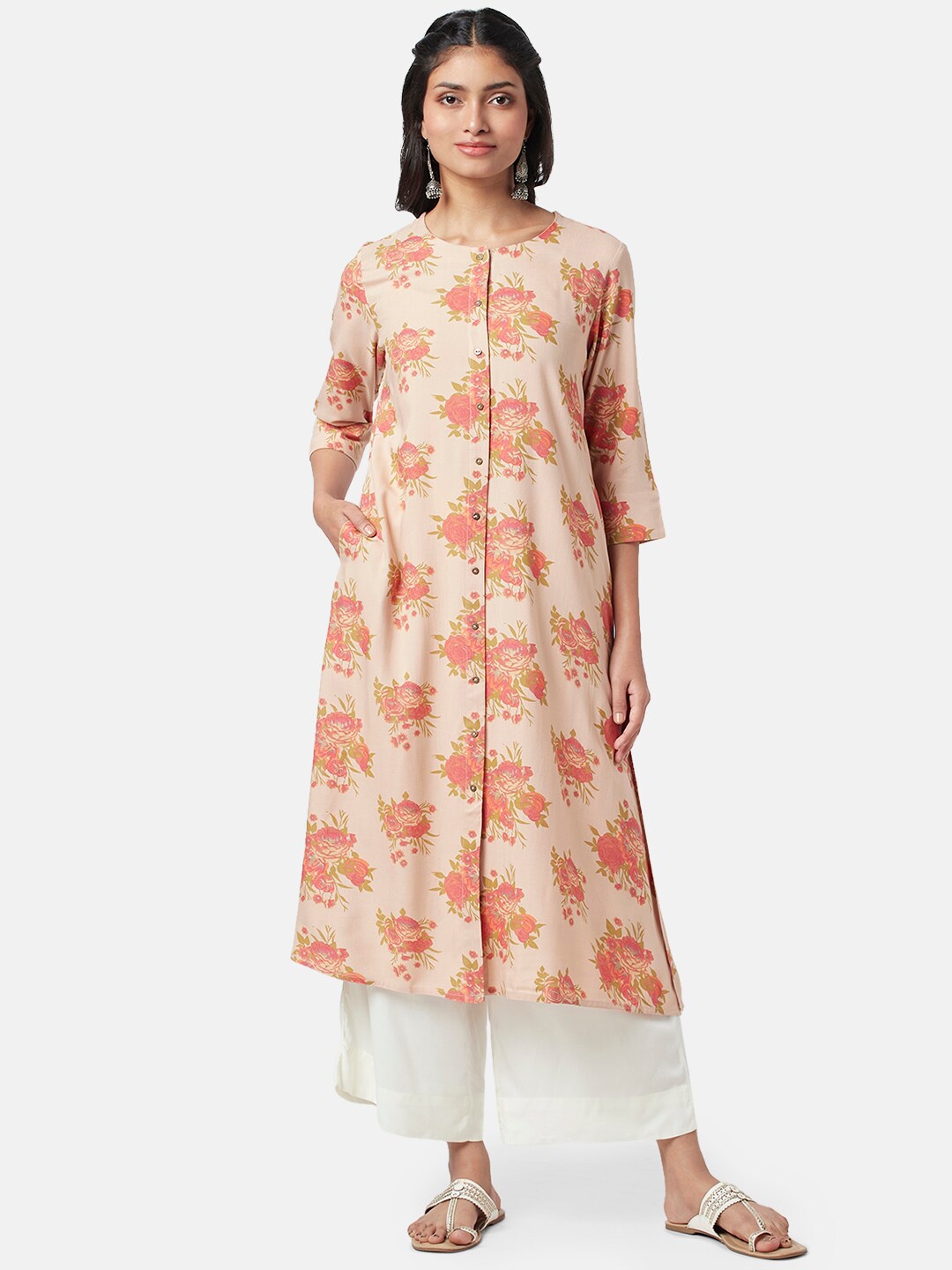 

RANGMANCH BY PANTALOONS Women Floral Printed Straight Kurta, Peach