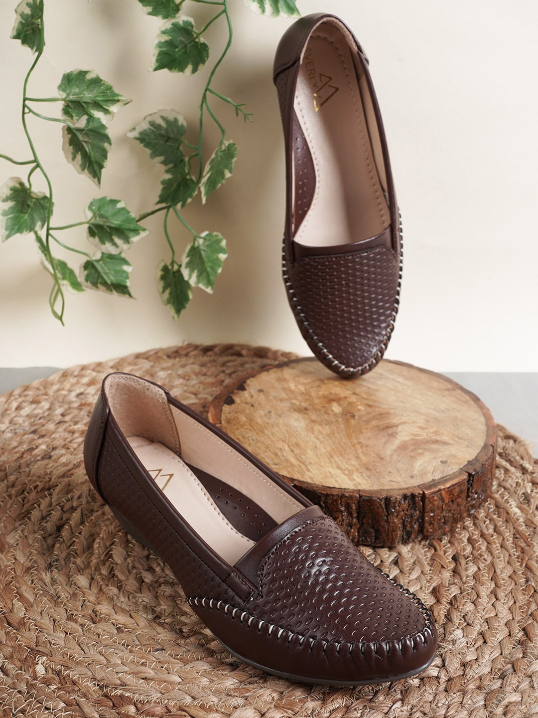 

EVERLY Textured Wedge Pumps, Brown