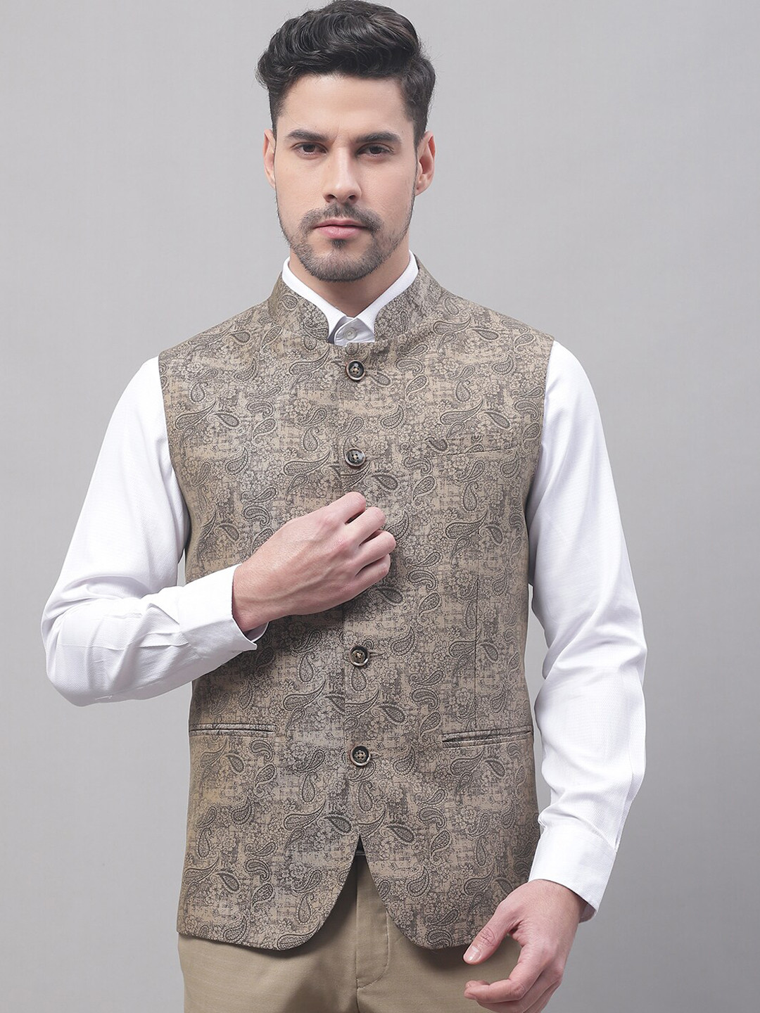 

Cantabil Paisley Printed Mandarin Collar Formal Waist Coat, Beige
