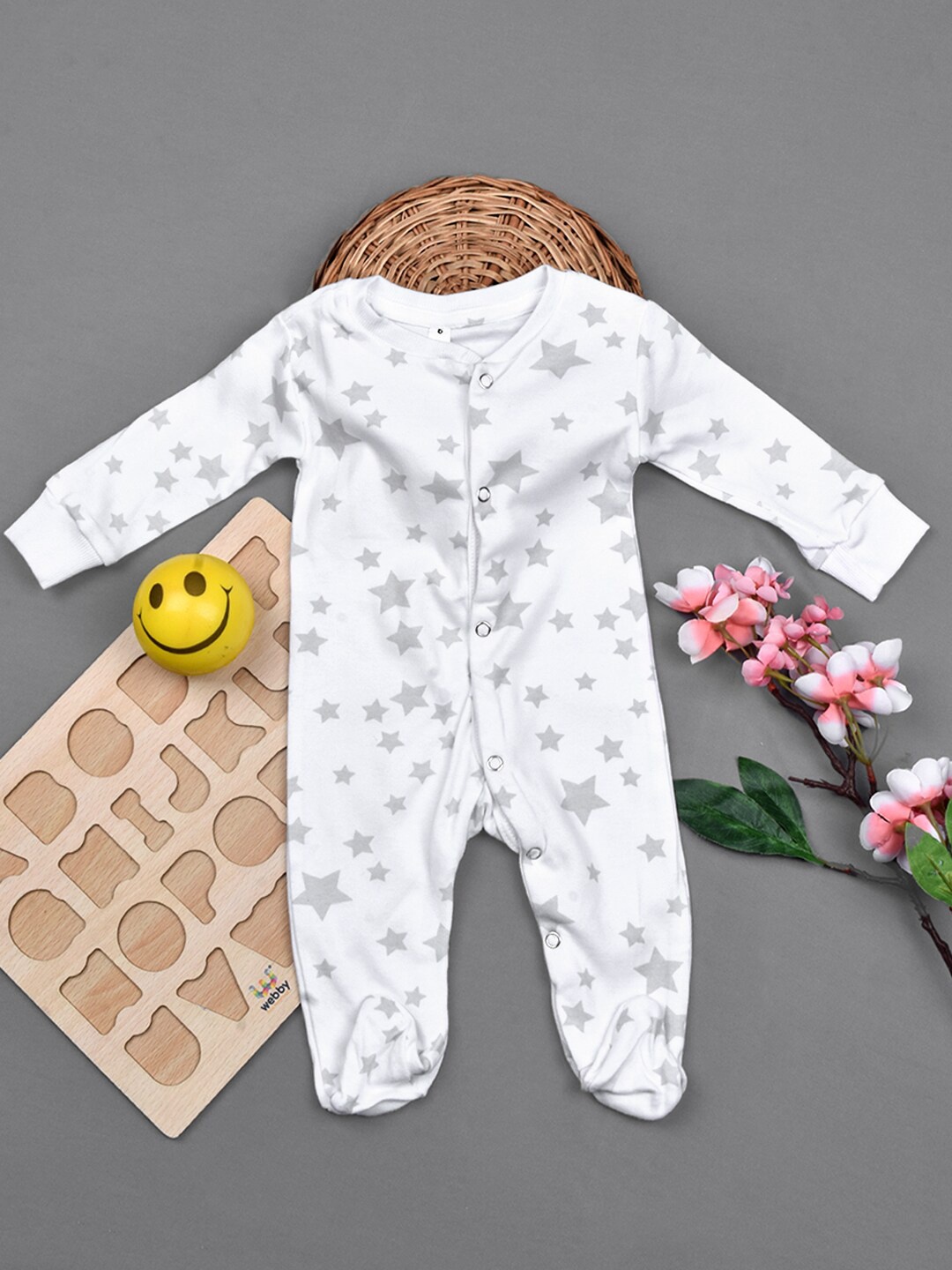 

Moms Home Infants Printed Sleepsuit, White