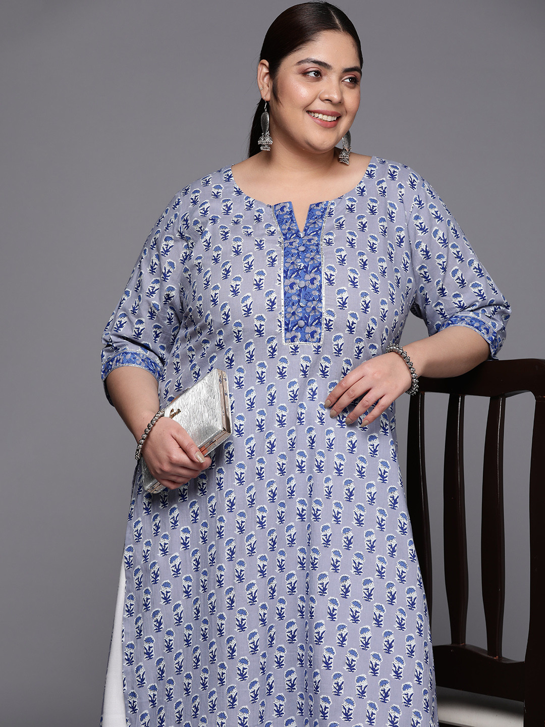 

EXTRA LOVE BY LIBAS Plus Size Floral Printed Gotta Patti Pure Cotton Kurta, Blue