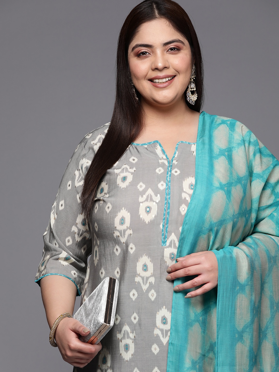 

EXTRA LOVE BY LIBAS Plus Size Printed Kurta With Trousers & Dupatta, Grey