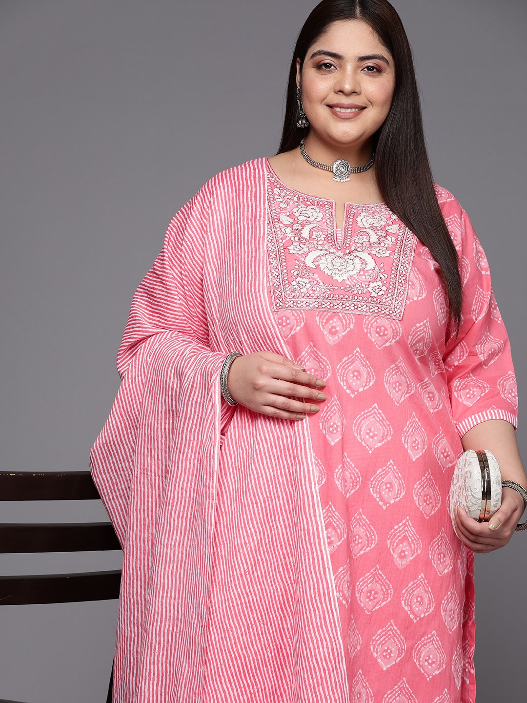 

EXTRA LOVE BY LIBAS Plus Size Ethnic Motif Printed Kurta With Trousers & Dupatta, Coral