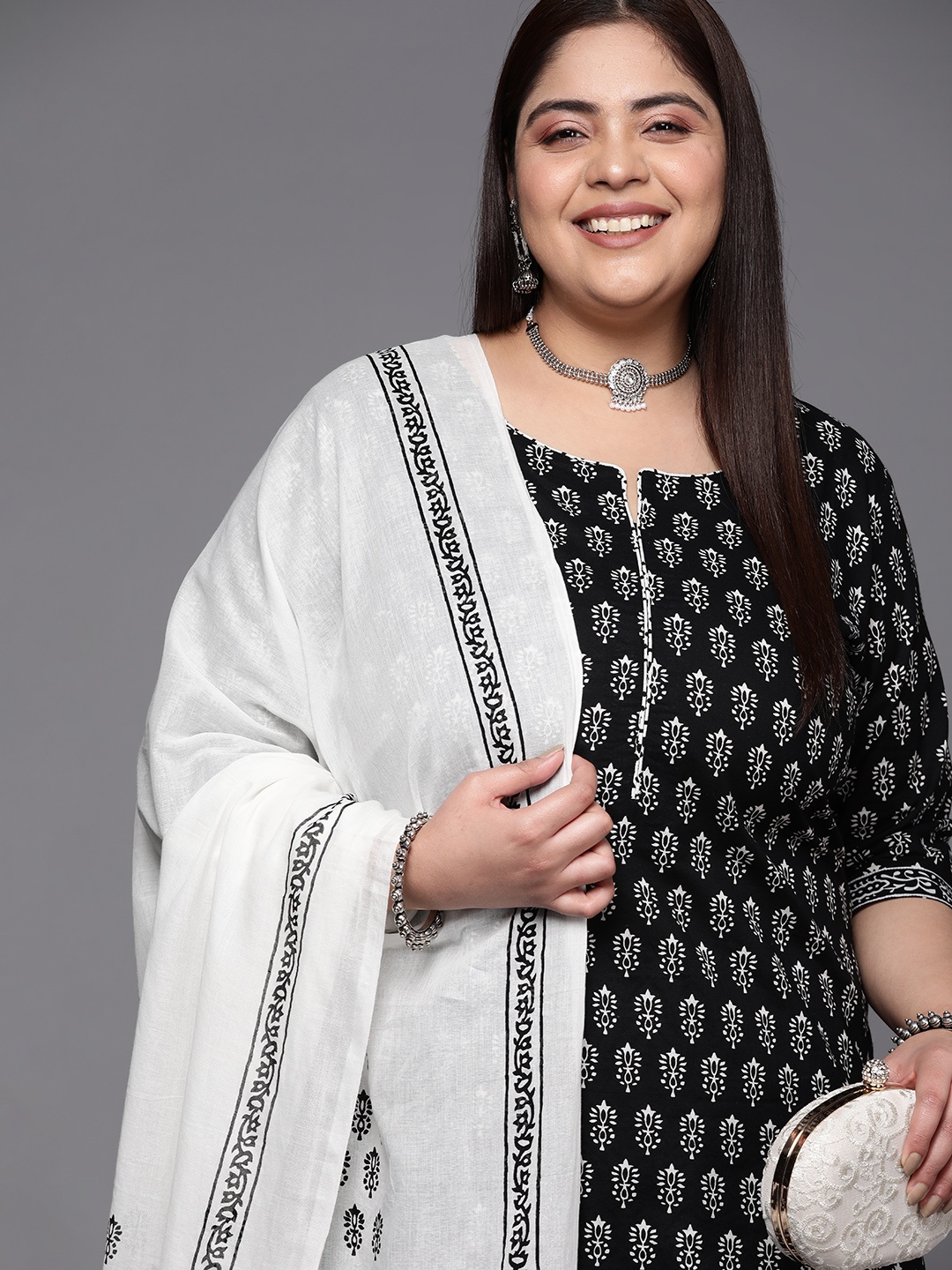 

EXTRA LOVE BY LIBAS Plus Size Ethnic Motifs Printed Pure Cotton Kurta Set, Black