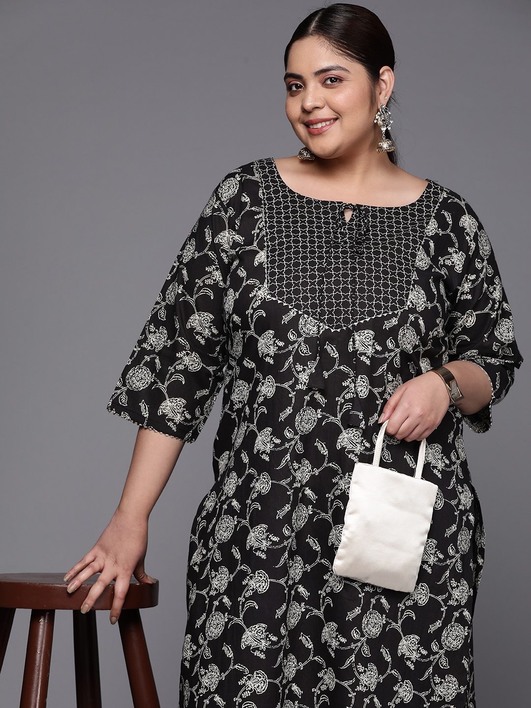 

EXTRA LOVE BY LIBAS Plus Size Floral Yoke Design Gotta Patti Pure Cotton Kurta, Black
