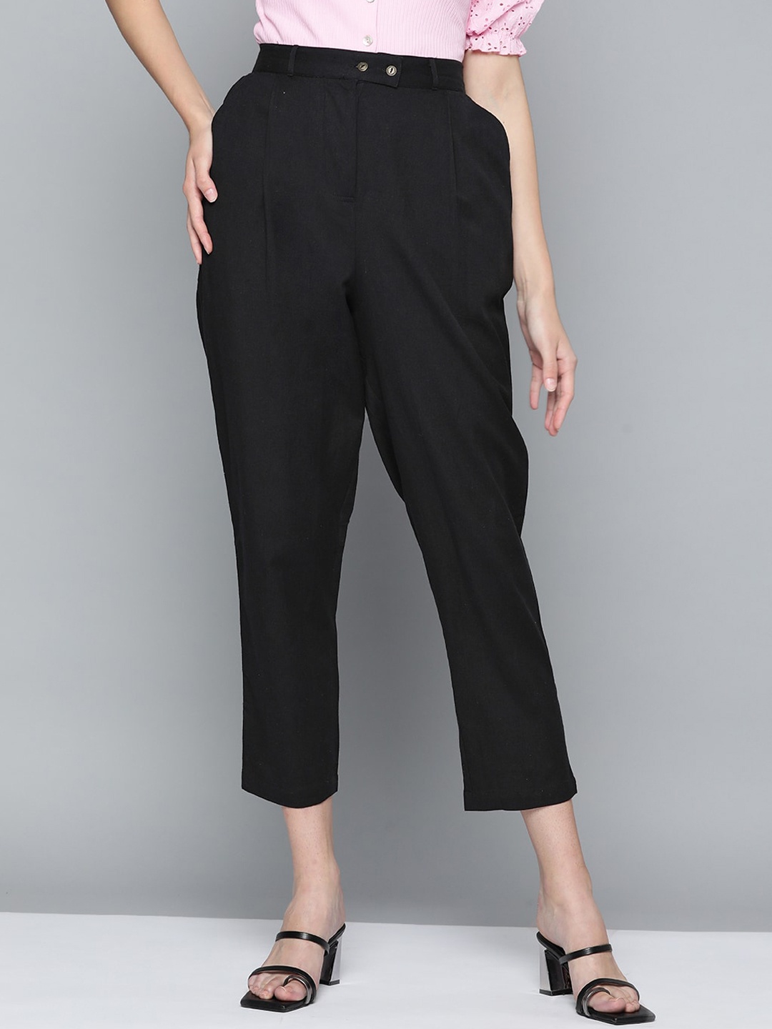 

MALHAAR Women Cotton Mid-Rise Pleated Trousers, Black