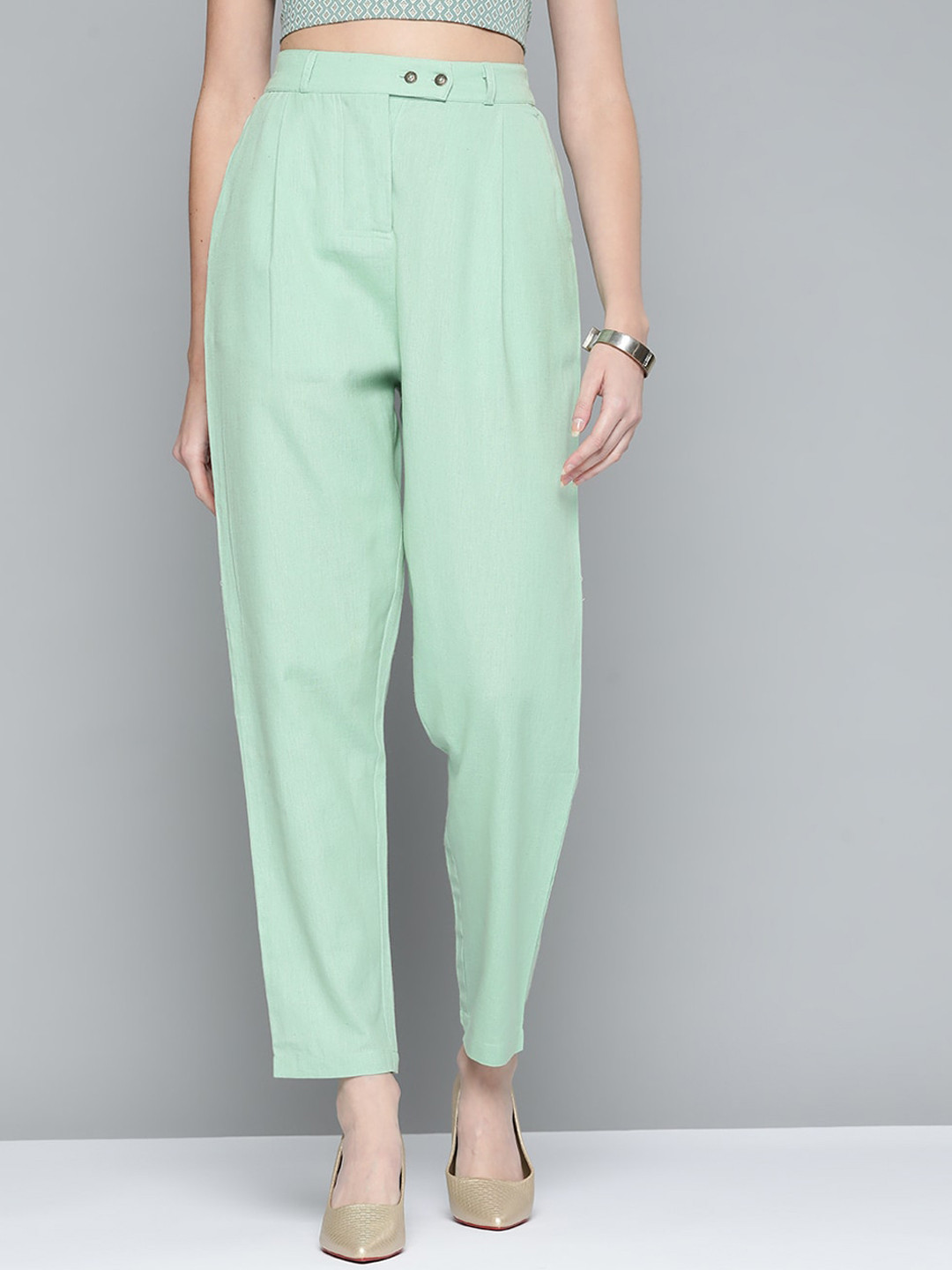 

MALHAAR Women Cotton Mid-Rise Pleated Trousers, Green