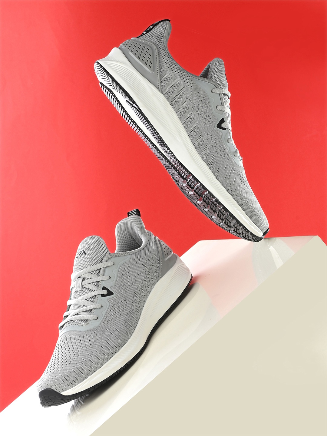 

HRX by Hrithik Roshan Men Textile Running Sports Shoes, Grey