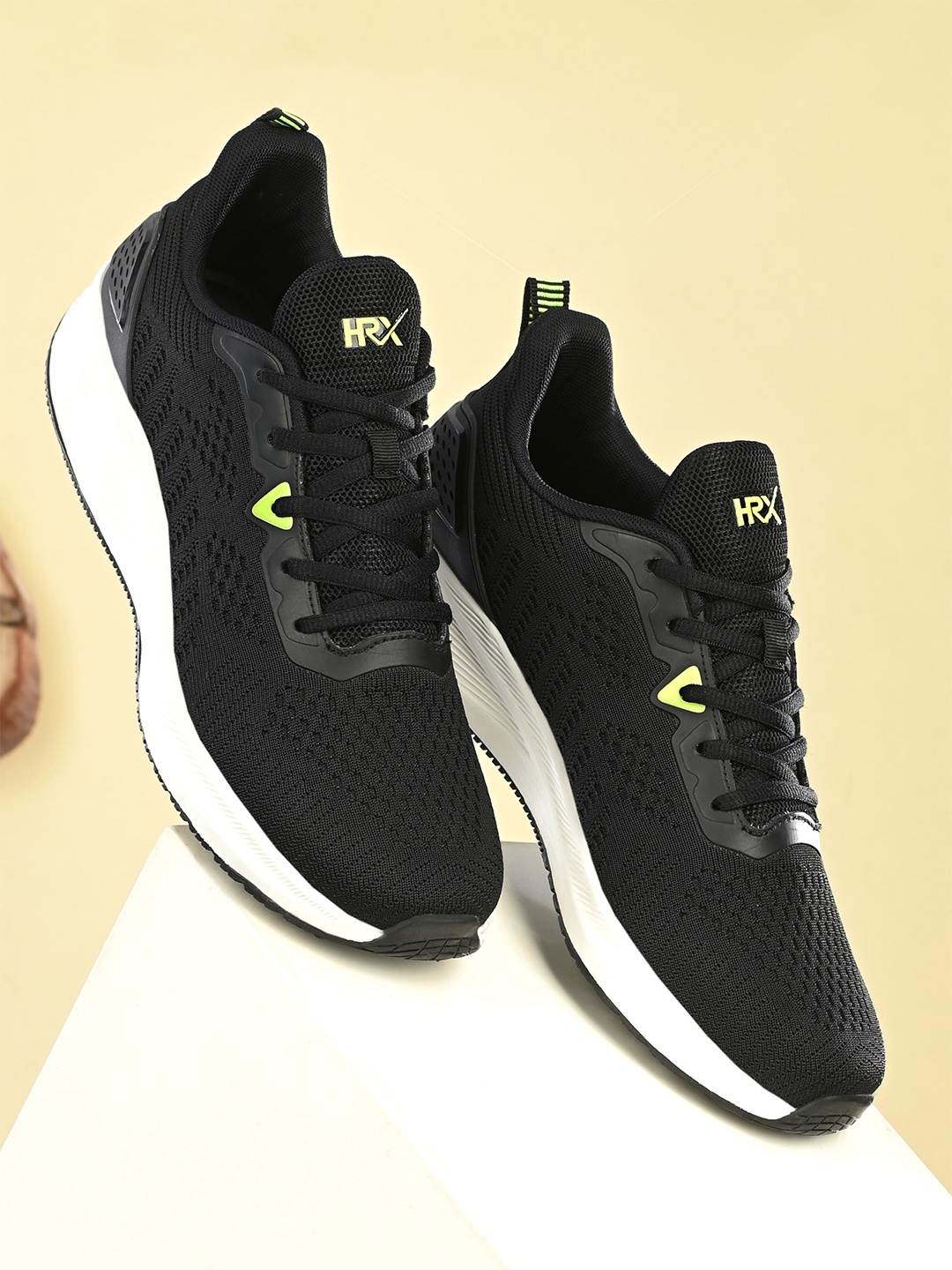 

HRX by Hrithik Roshan Men Textile Running Sports Shoes, Black