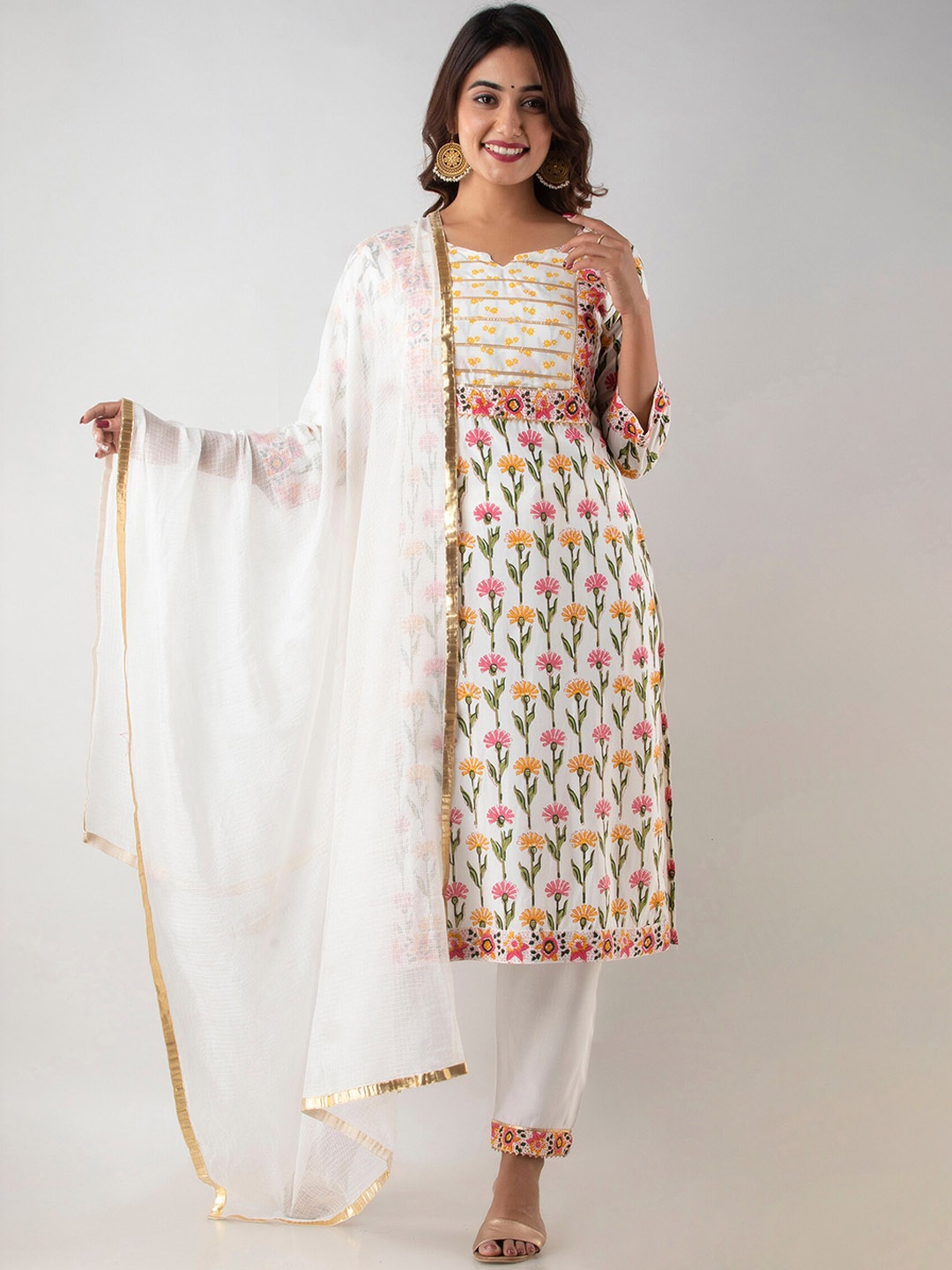 

Kurtipedia Women Floral Printed Kurta With Trousers & Dupatta, White