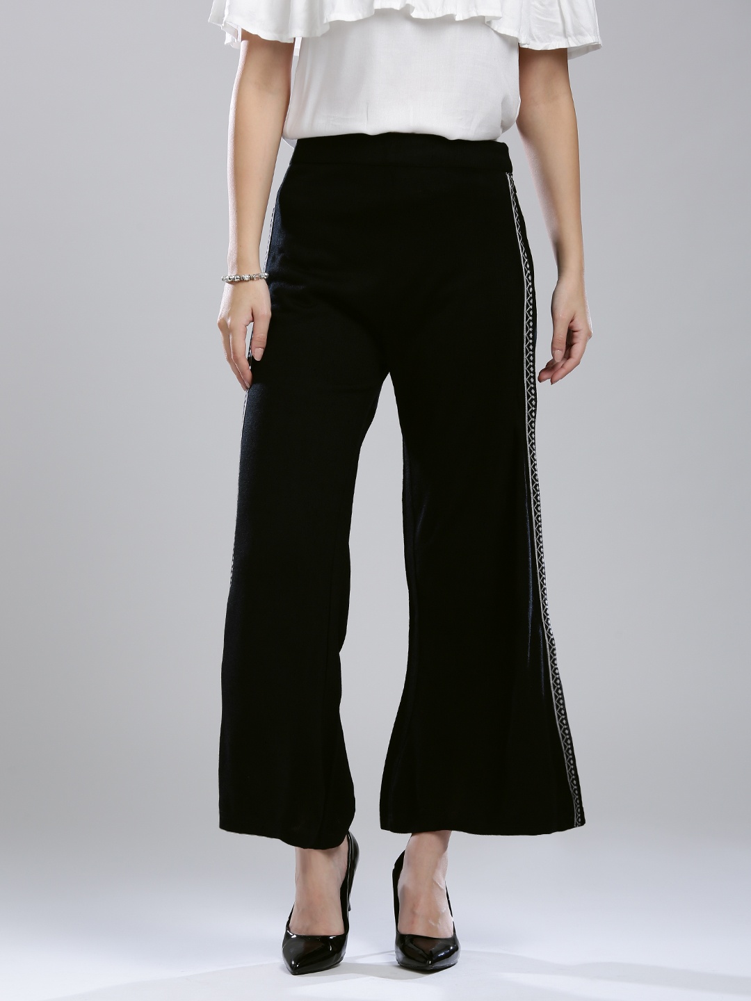 

W Women Black Solid Wide Leg Palazzos