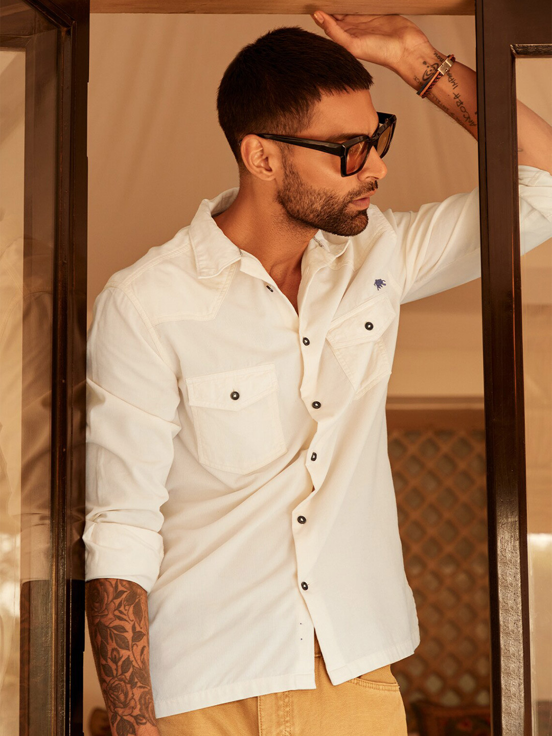 

Andamen Men Regular Fit Corduroy Shirt, Off white