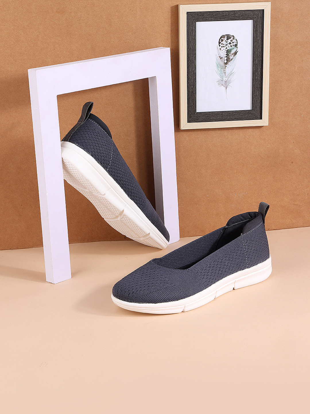 

Mochi Women Woven Design Ballerinas, Grey