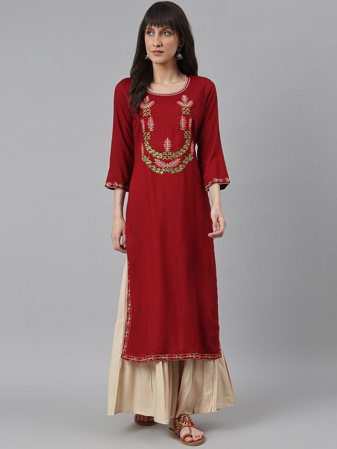 

DECKEDUP Women Floral Ebroidered Kurta with Sharara, Maroon